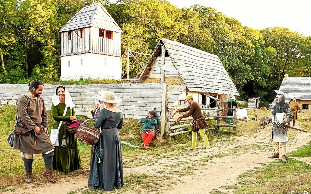 Pointe du Raz et village médiéval - Image 2