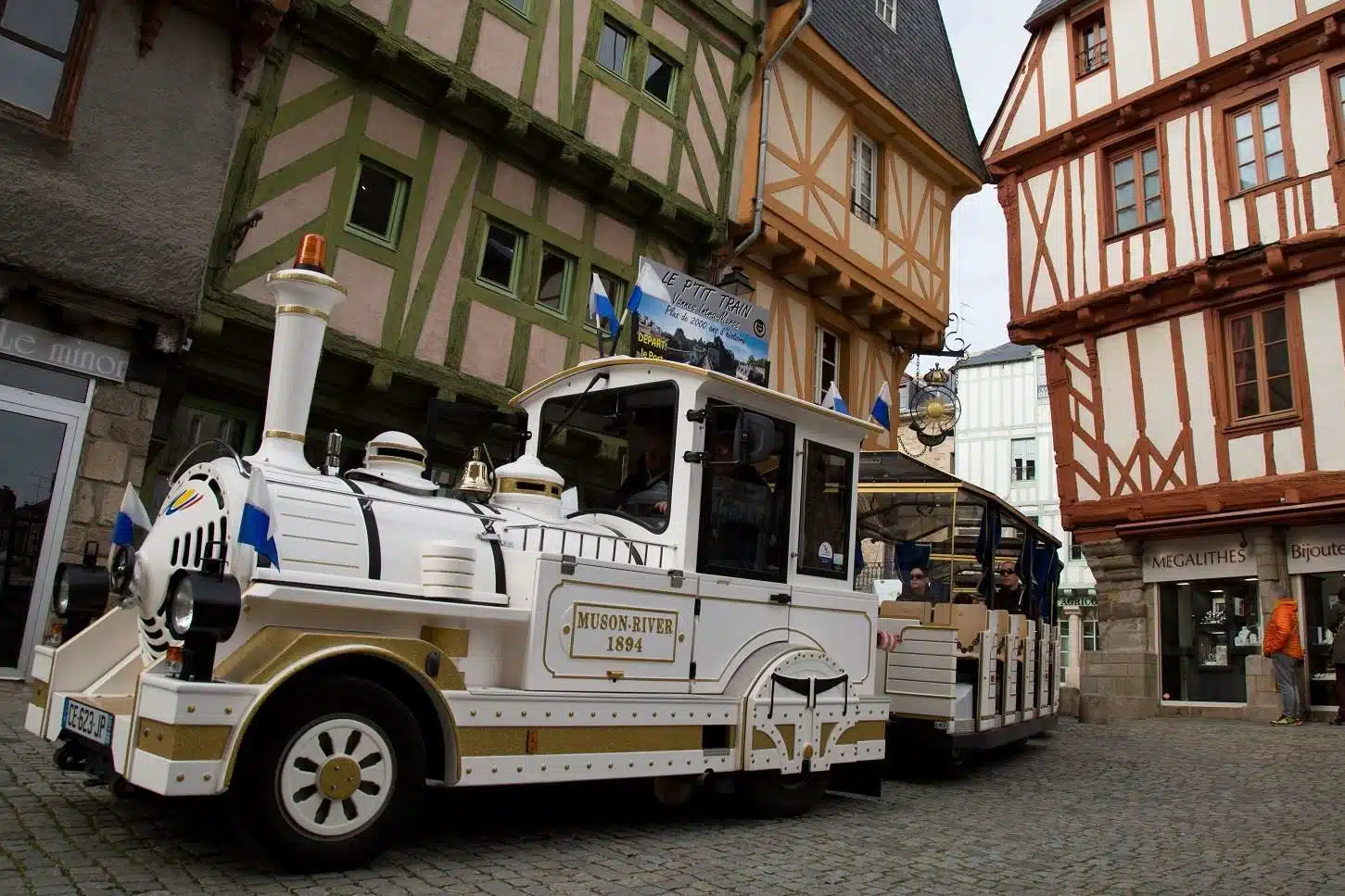 Visite de Vannes en petit train et visite du vignoble de la Presqu'île de Rhuys – Image 11